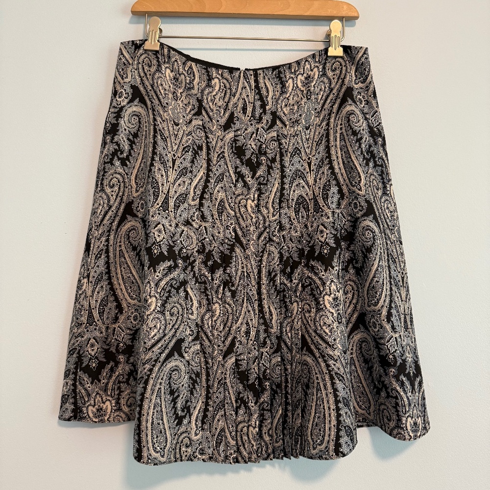 Ann Taylor 100% Silk Paisley Print Lined Skirt Size 10P‎